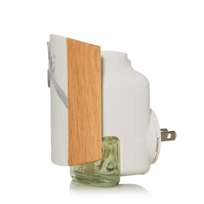 dogwood-scentplug-diffuser-with-light