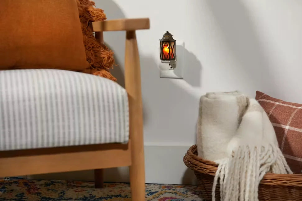 farmhouse-lantern-scentplug-diffuser-with-light